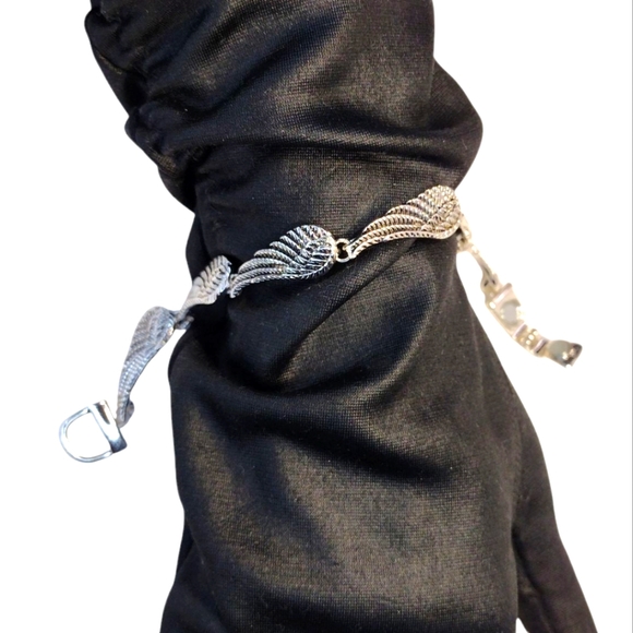 Angel Wing Antique Silver Magnetic Bracelet - Picture 2 of 4